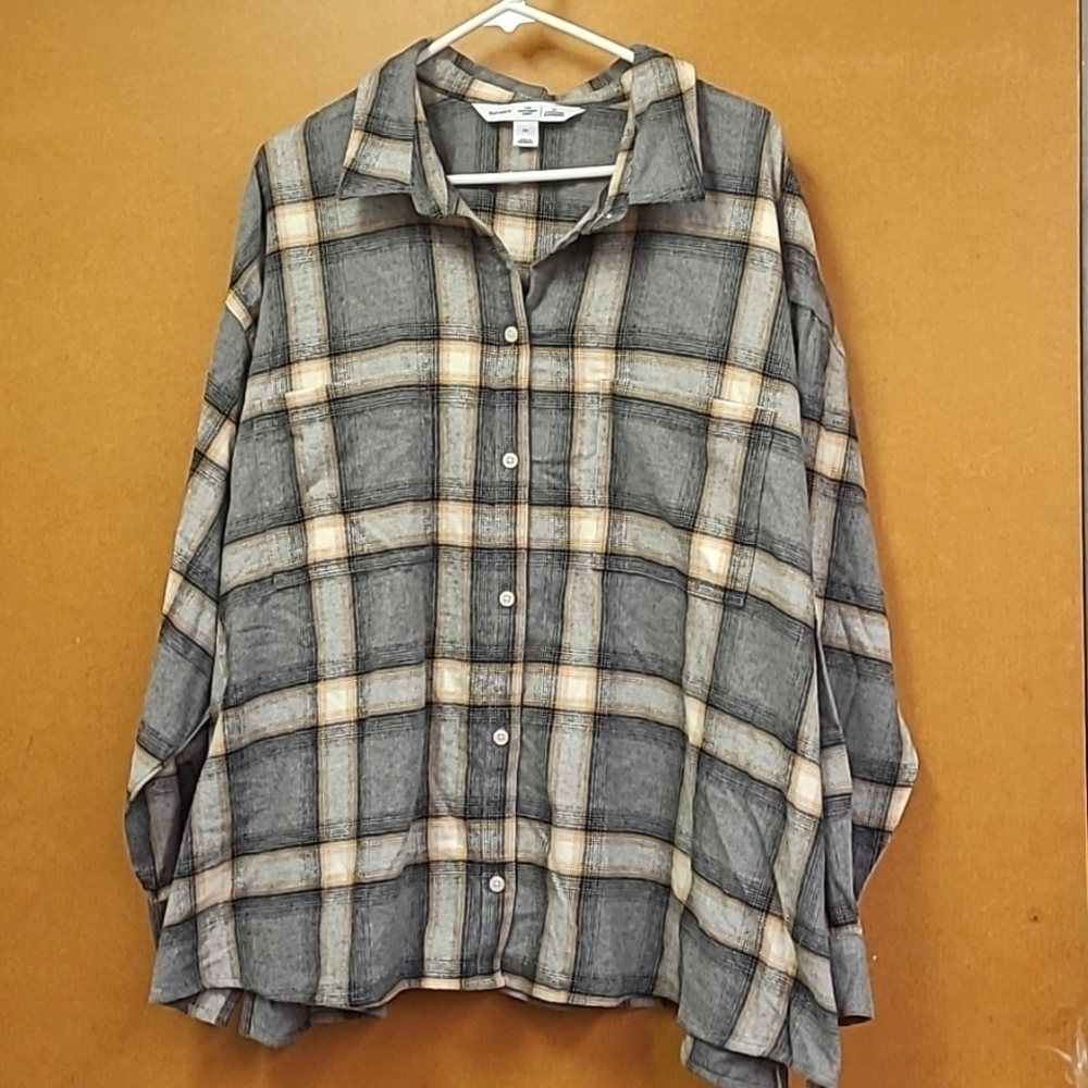 Old Navy Grey Plaid Button Down Boyfriend Shirt